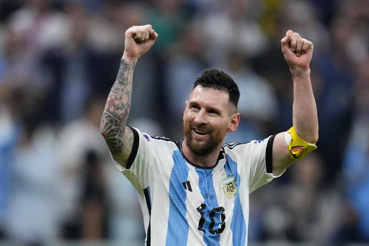 Messi esulta 